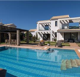 4 bedroom villa with pool, Chalikounas, sleeps 8